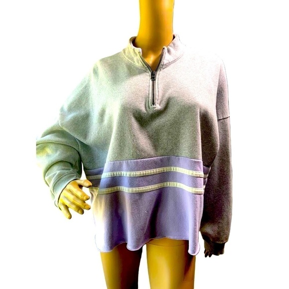 American Eagle Outfitters Tops - American Eagle Gray Lilac Cropped Quarter Zip Fleece Sweatshirt Size XL